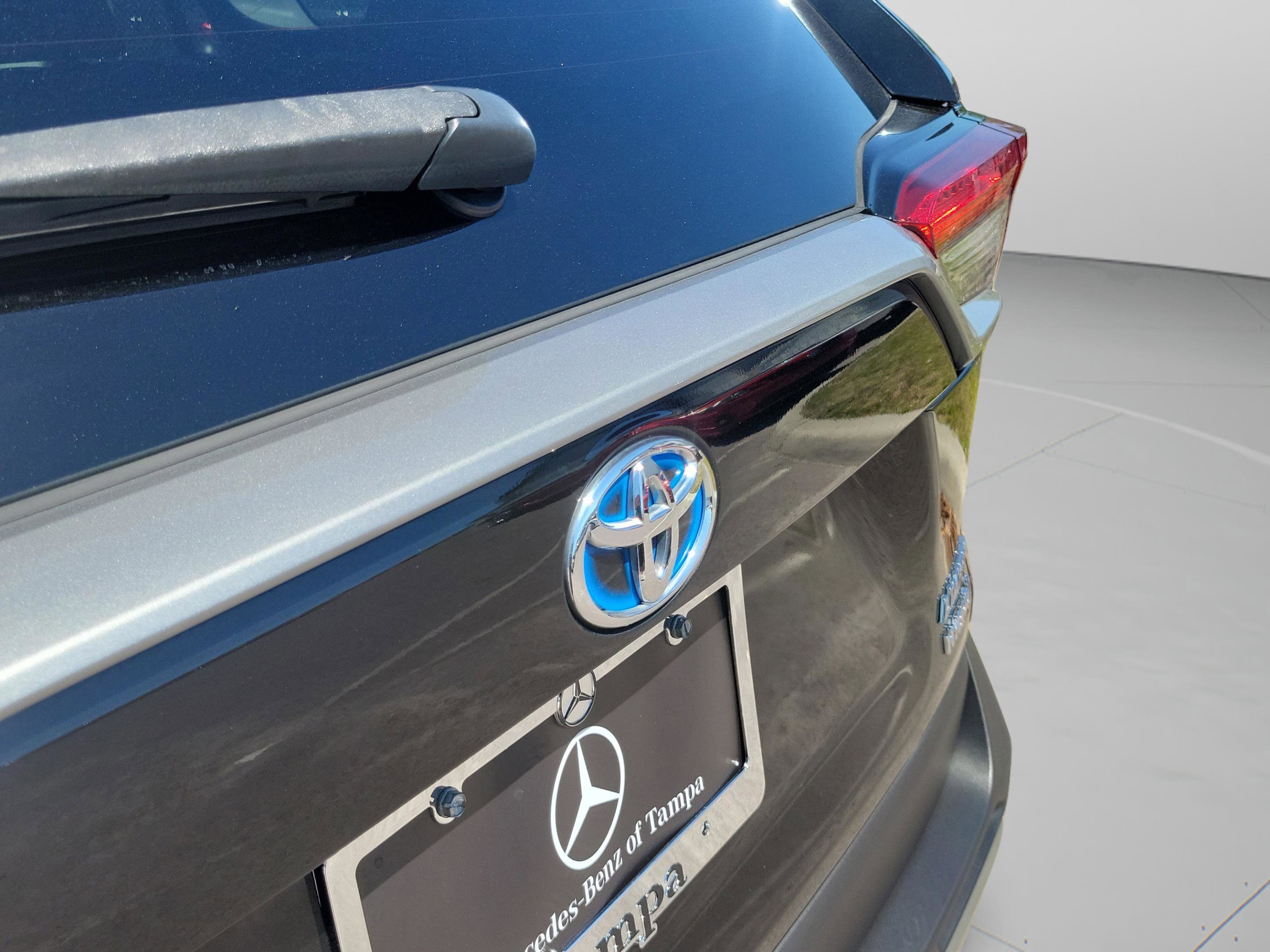 Used 2020 Toyota RAV4 Limited w/ Limited Grade Weather Package AWD/4WD image 31