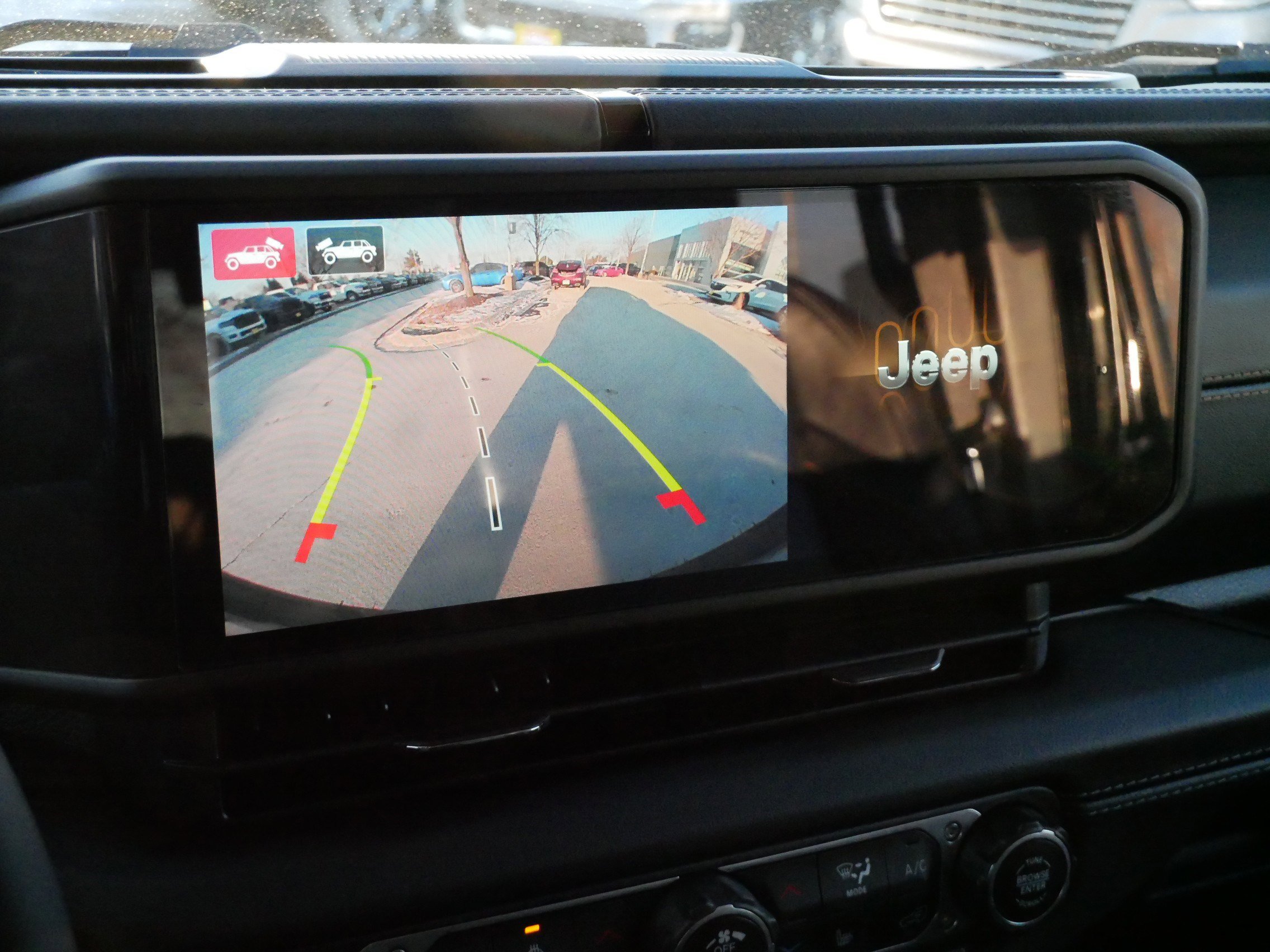 Used 2024 Jeep Wrangler Sahara w/ Technology Group image 28