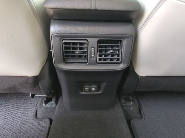 Used 2020 Toyota RAV4 XLE Premium FWD image 15