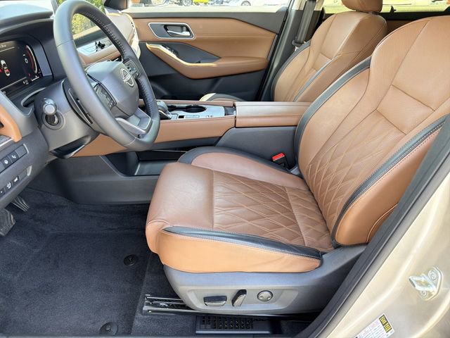 Certified 2025 Nissan Rogue Platinum w/ Platinum Premium Package FWD image 21