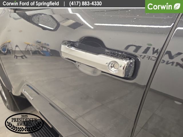 Used 2025 Toyota Tacoma Limited image 22