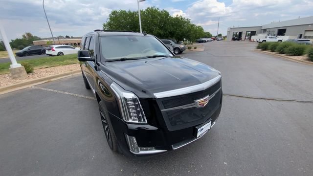 Used 2019 Cadillac Escalade ESV Platinum AWD/4WD image 3