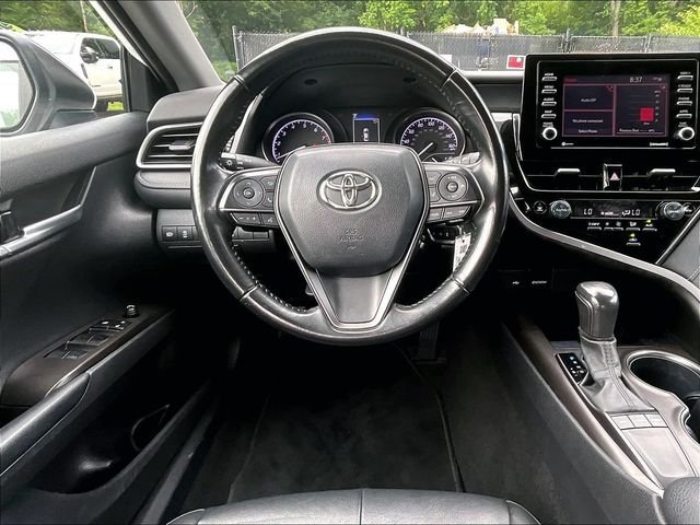 Used 2023 Toyota Camry SE FWD image 5