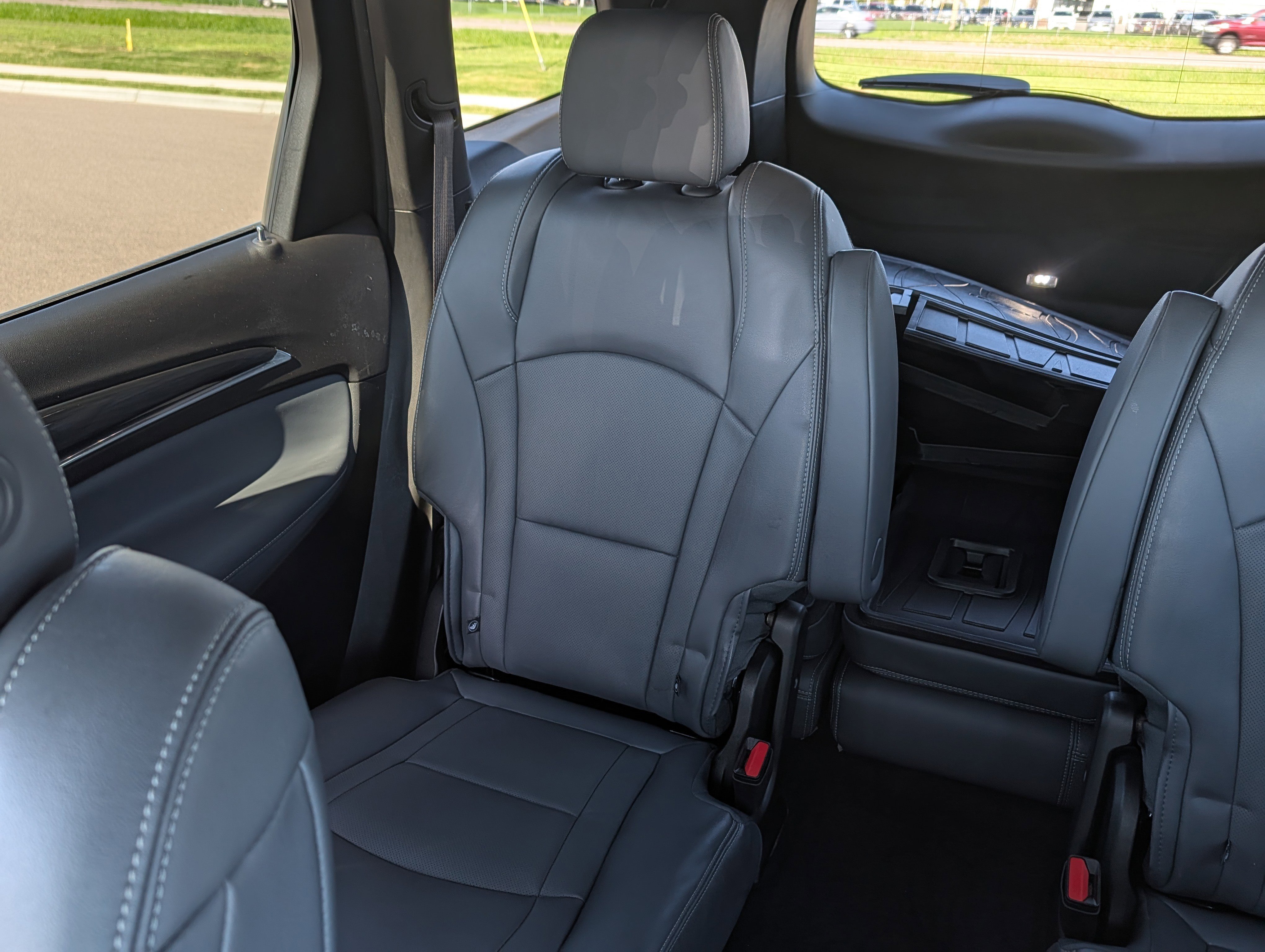 Used 2024 Buick Enclave Essence w/ Trailering Package, 5000 lbs. AWD/4WD image 10