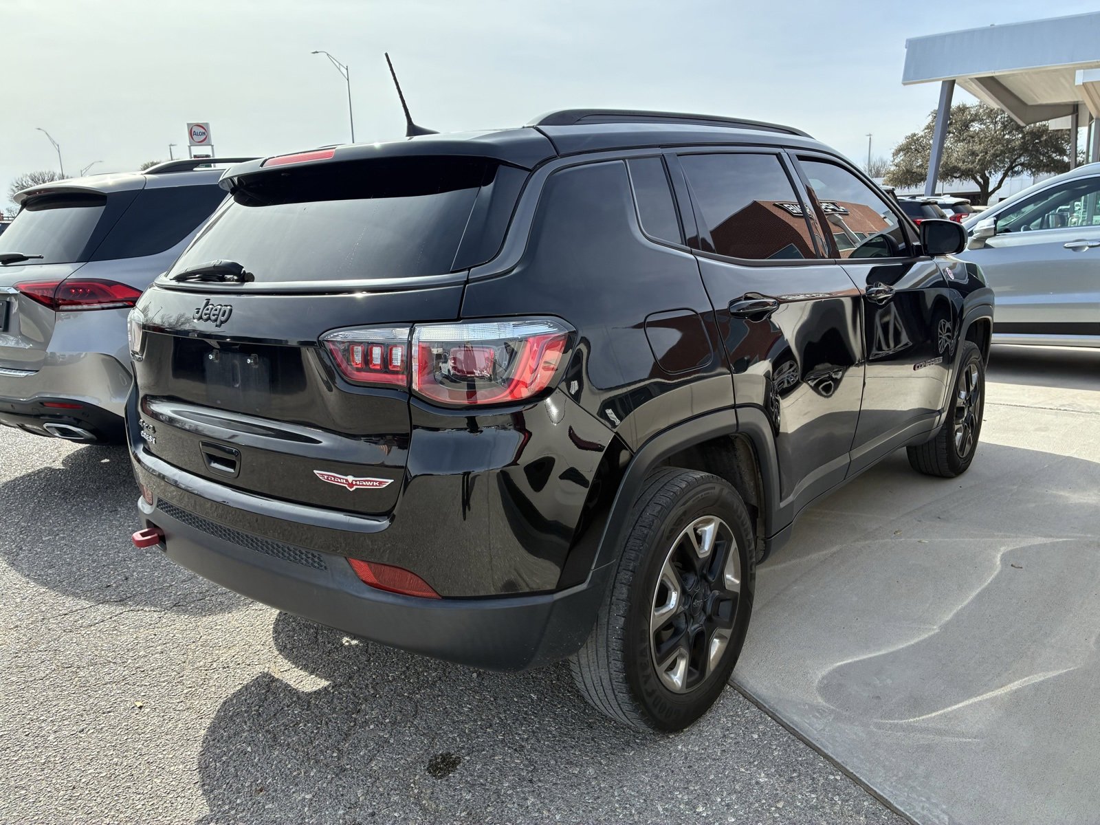 Used 2018 Jeep Compass Trailhawk image 11