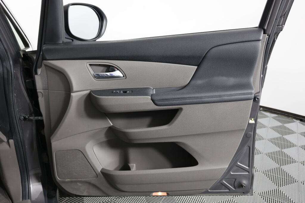 Used 2015 Honda Odyssey EX image 23