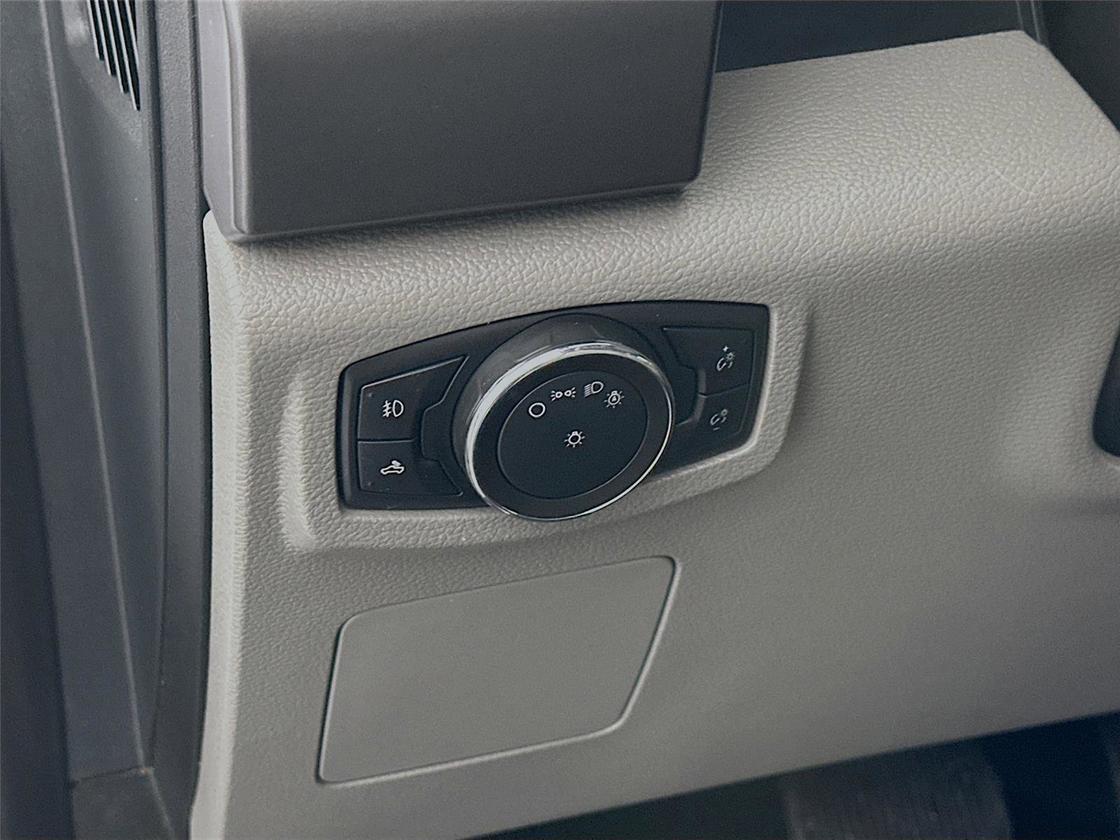 Used 2015 Ford F150 XLT w/ XTR Package image 10