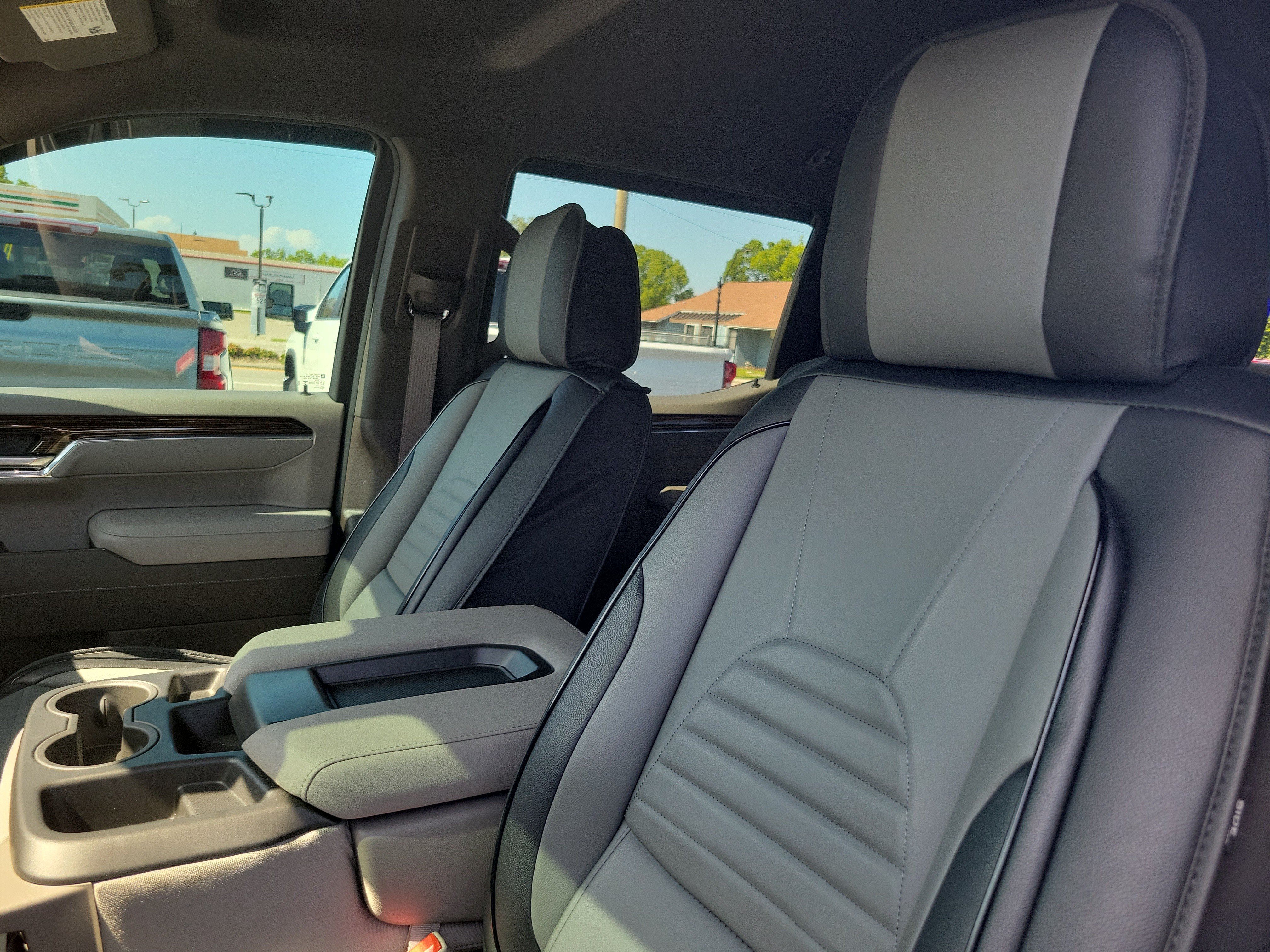Used 2026 GMC Sierra 1500 SLE AWD/4WD image 16