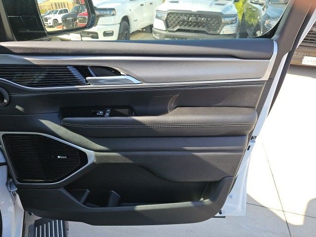New 2026 Jeep Grand Wagoneer Limited AWD/4WD image 15