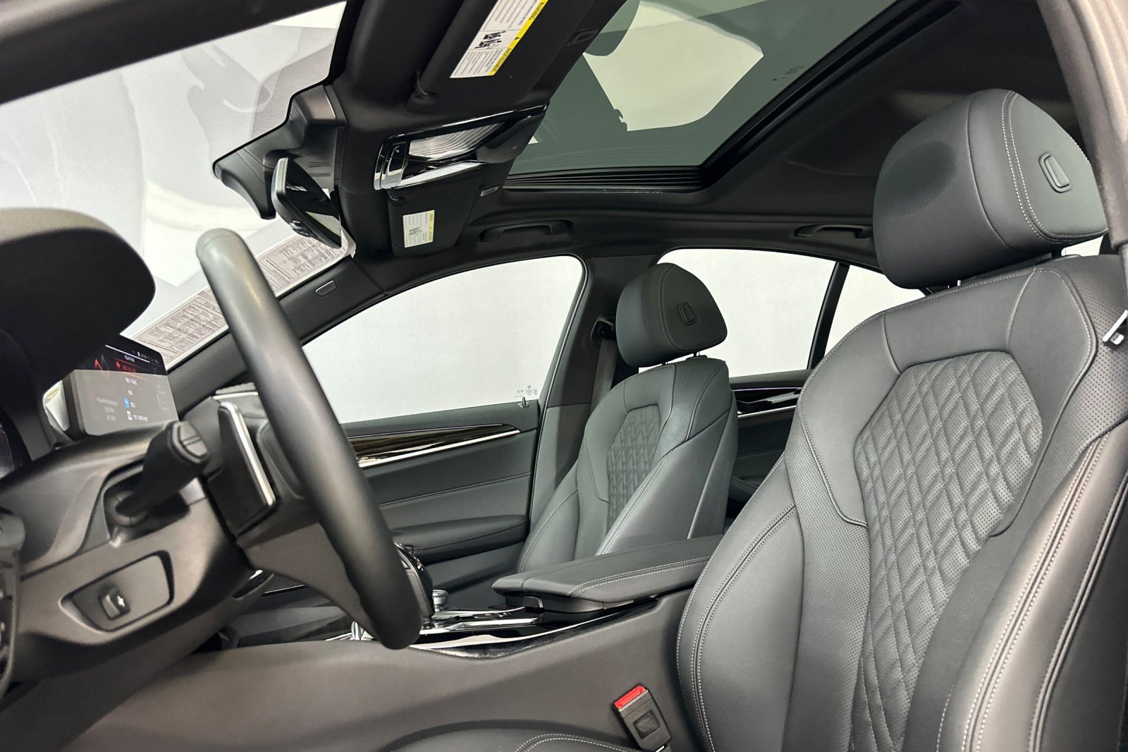 Certified 2023 BMW 540i w/ Premium Package RWD image 15
