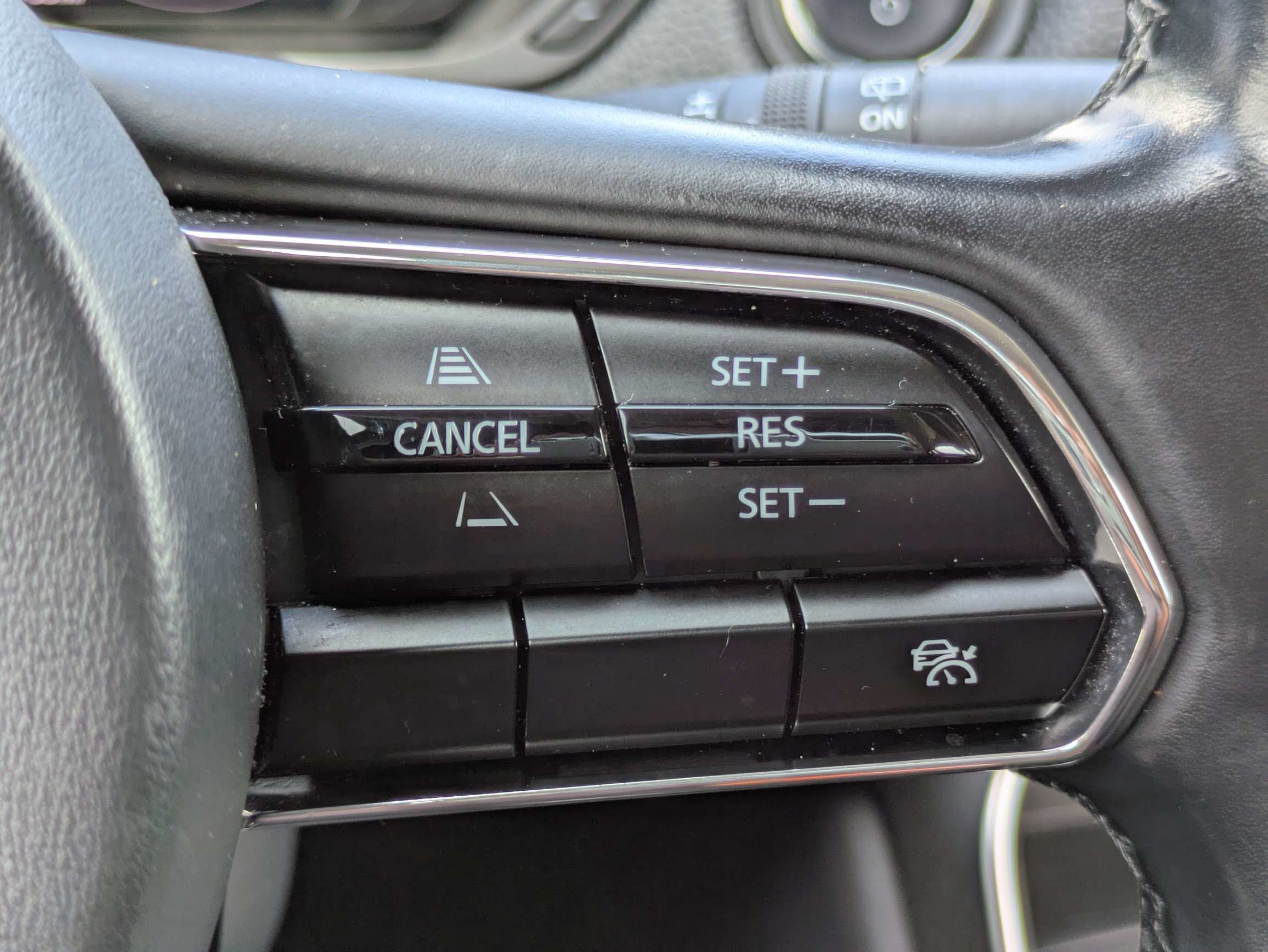 Used 2024 MAZDA CX-90 Plug-In Hybrid w/ Premium Pkg AWD/4WD image 19