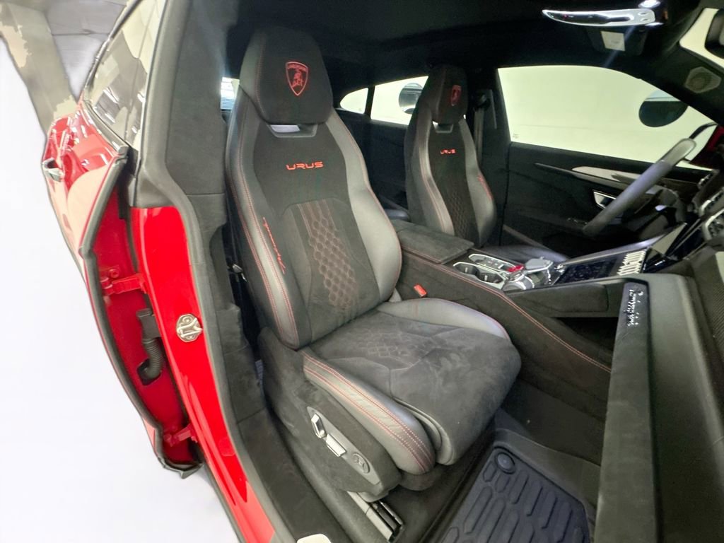 Used 2023 Lamborghini Urus Performante image 31