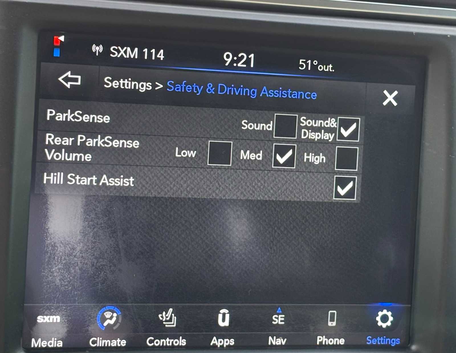 Used 2020 RAM 1500 Classic SLT w/ Luxury Group image 31