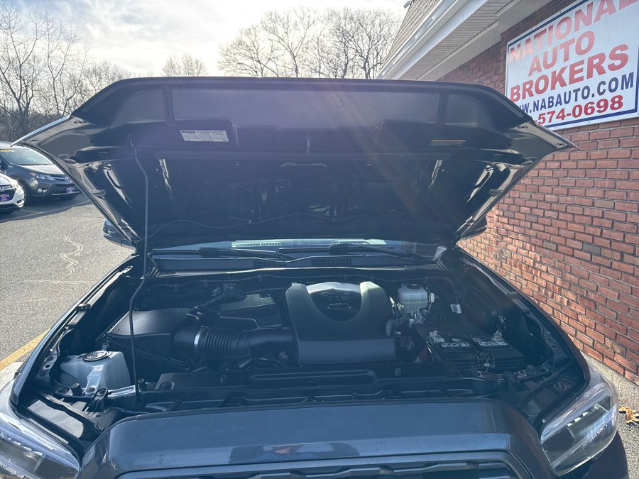 Used 2022 Toyota Tacoma TRD Off-Road image 41