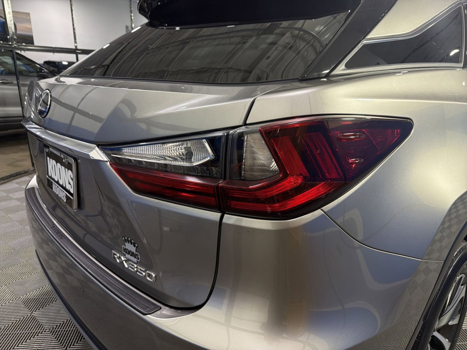 Used 2020 Lexus RX 350 AWD w/ Premium Package image 18