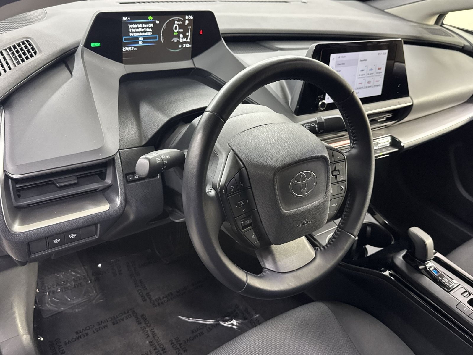 Used 2025 Toyota Prius LE FWD image 13