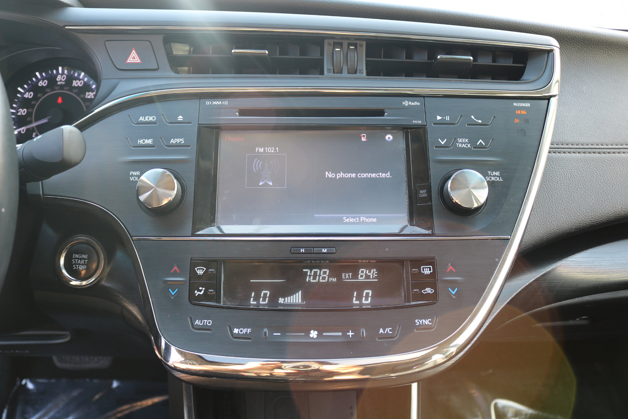 Used 2016 Toyota Avalon XLE Premium image 23