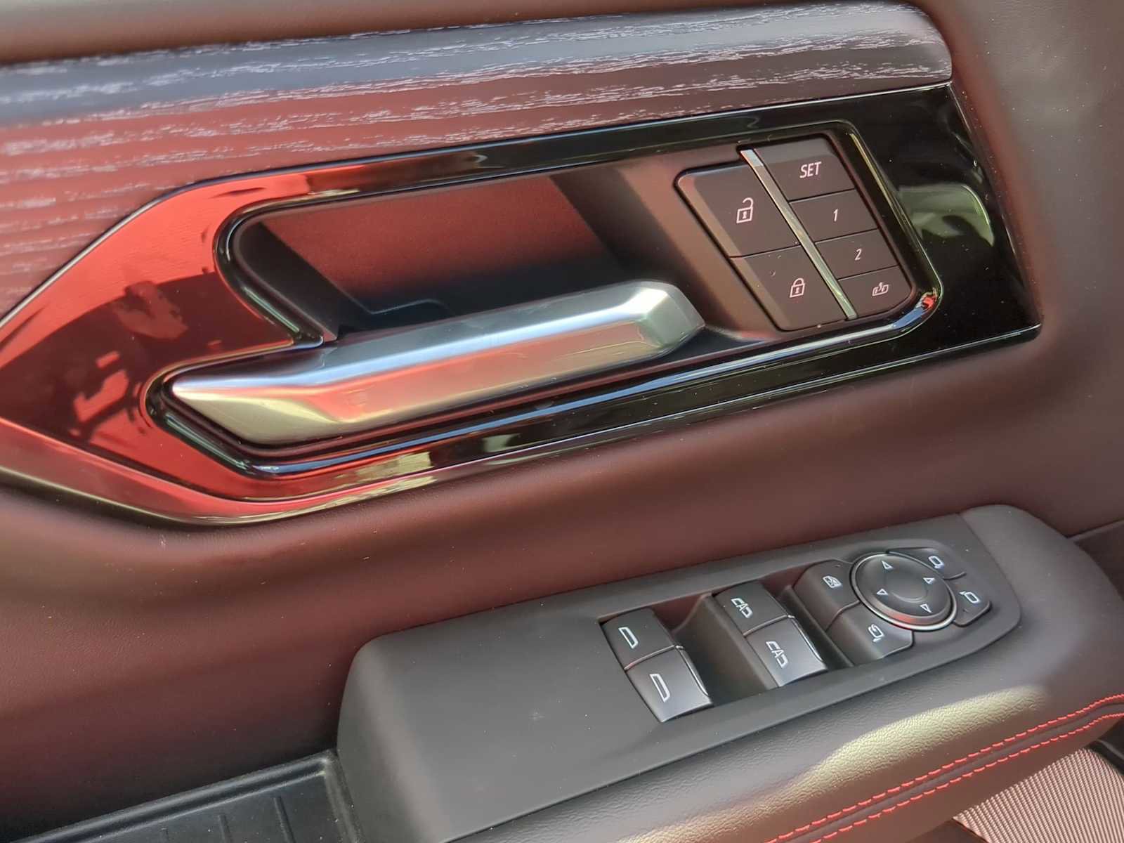 New 2026 GMC Yukon AT4 Ultimate AWD/4WD image 12