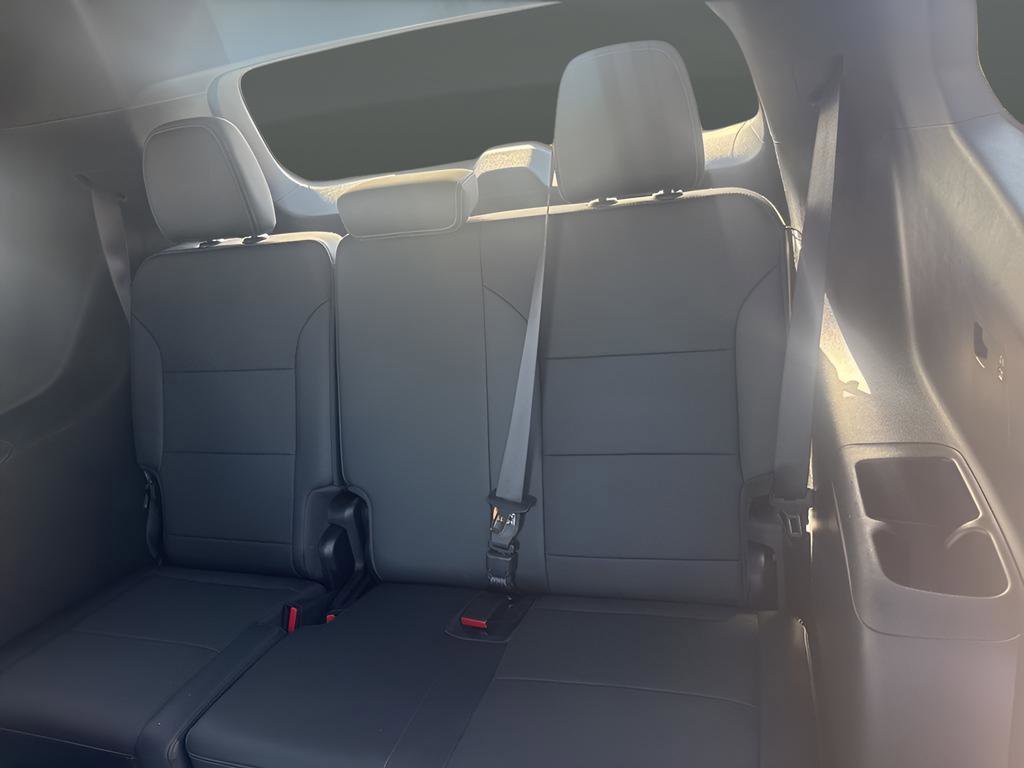 Used 2025 Buick Enclave Preferred image 34