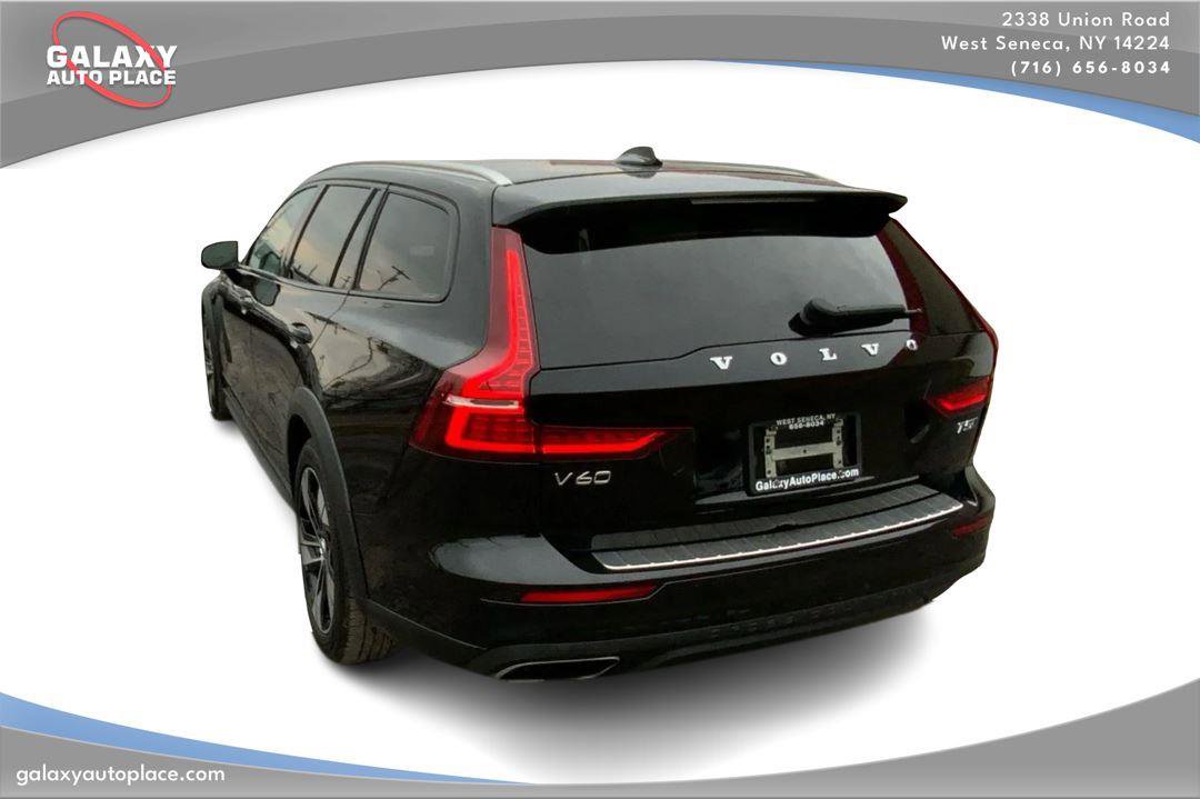 Used 2020 Volvo V60 T5 Cross Country w/ Protection Package Premier image 7