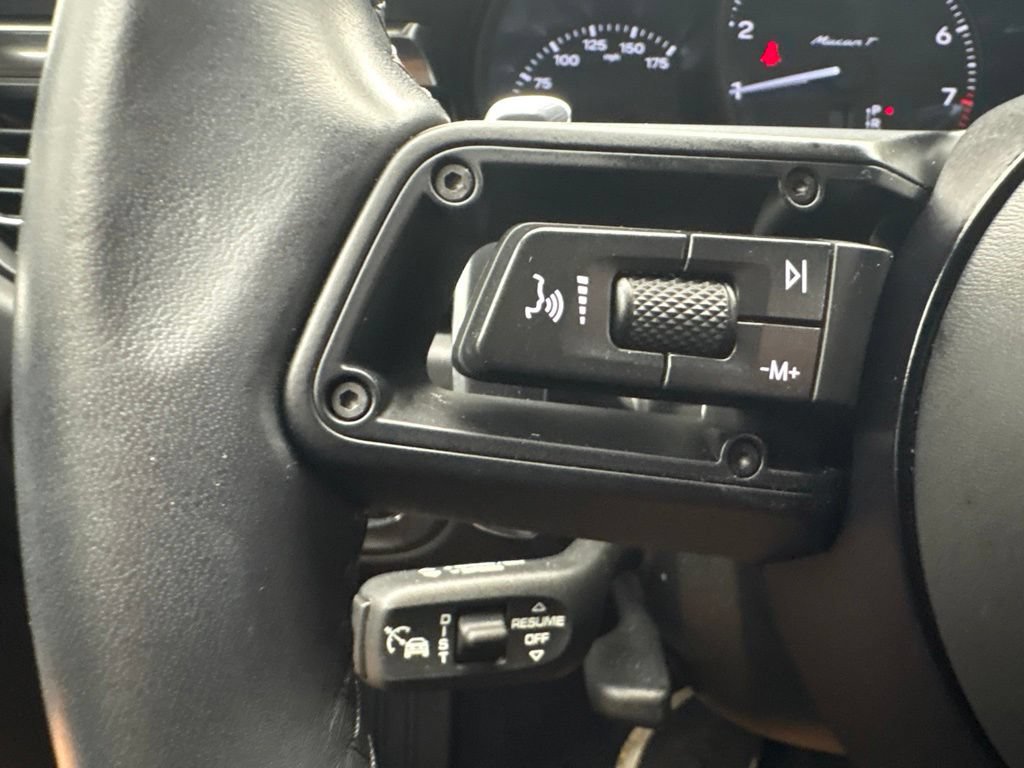 Certified 2024 Porsche Macan Turbo AWD/4WD image 38