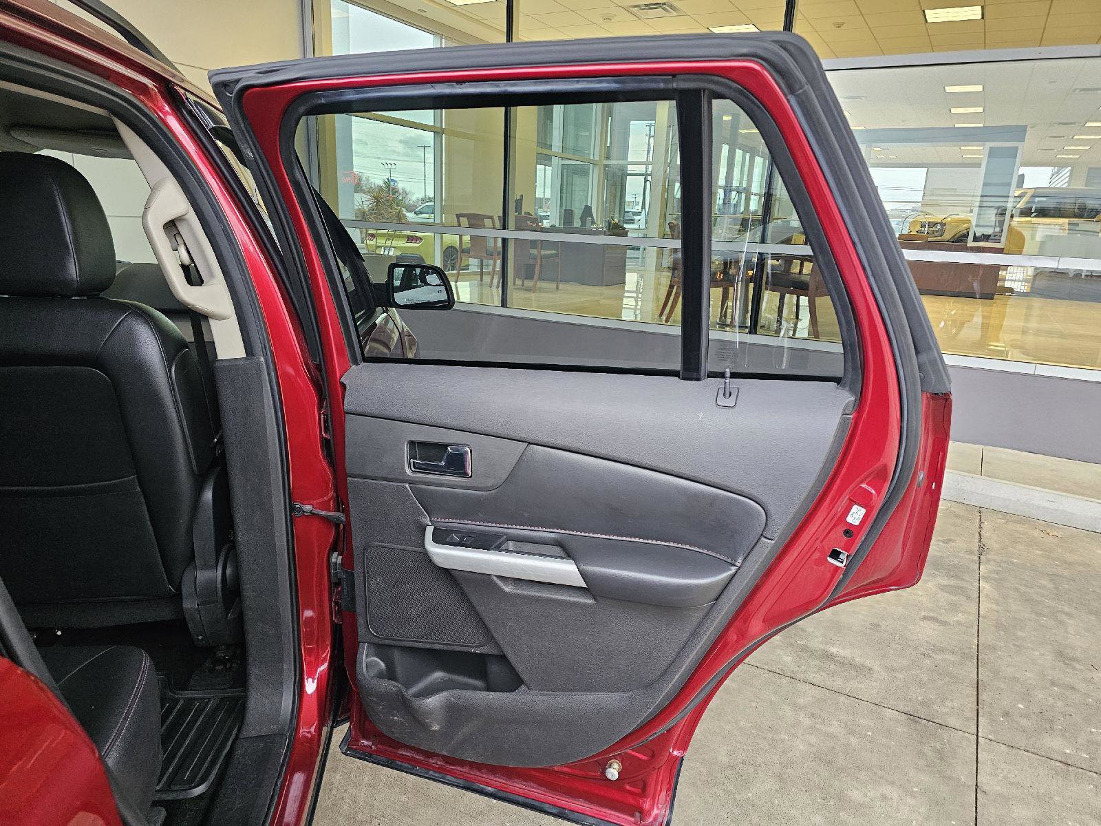 Used 2013 Ford Edge SEL image 13