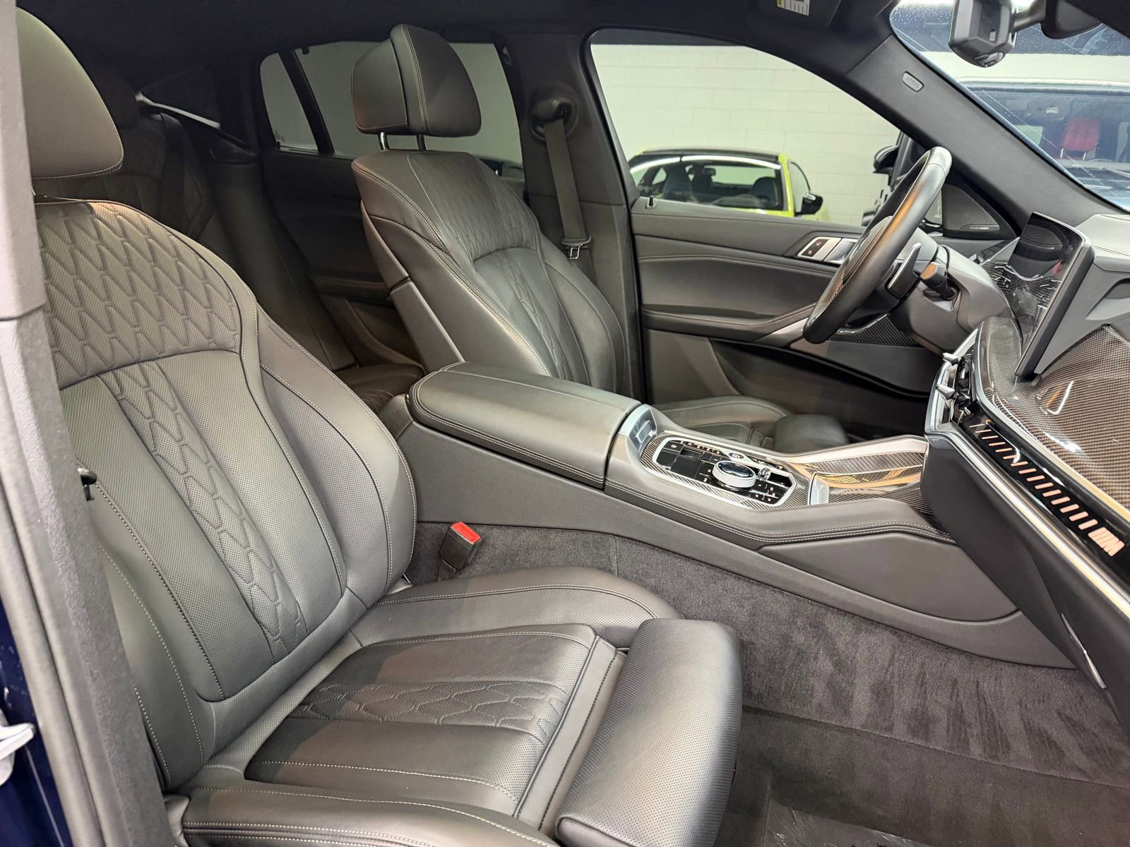 Used 2024 BMW X6 M60i image 23