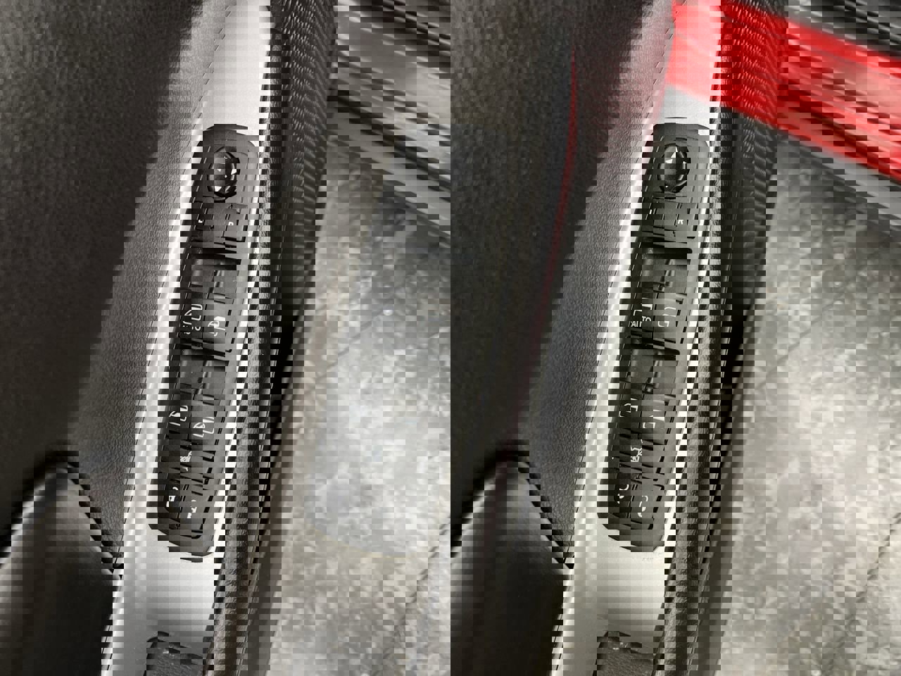 Used 2019 Dodge Journey SE image 7