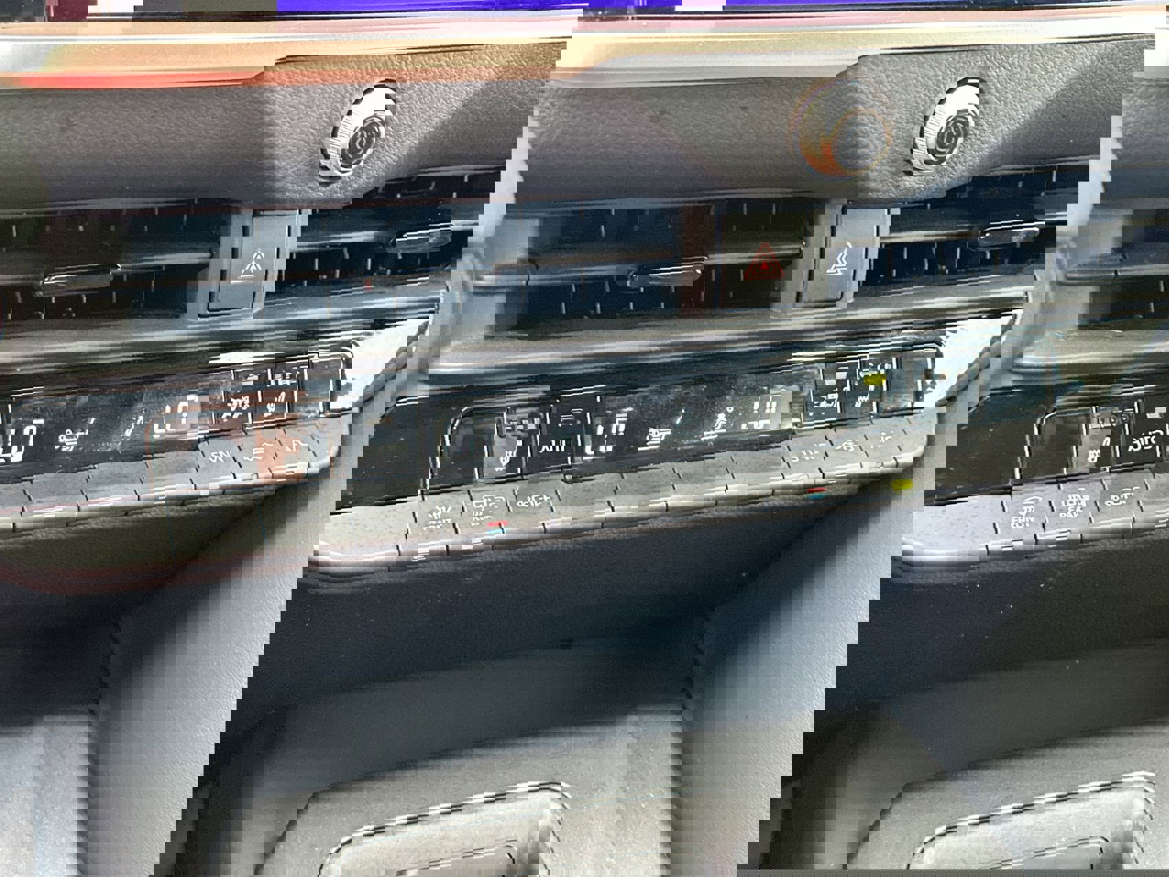 Used 2023 Toyota Crown XLE image 10