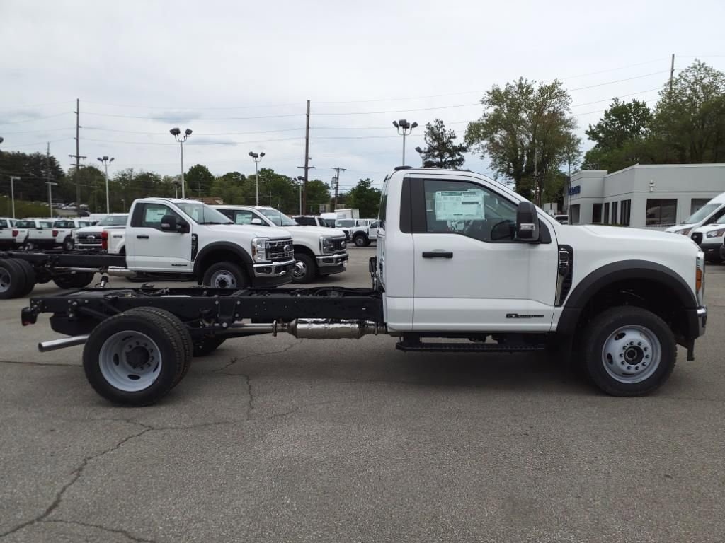 New 2024 Ford F550 4x4 Regular Cab Super Duty image 3