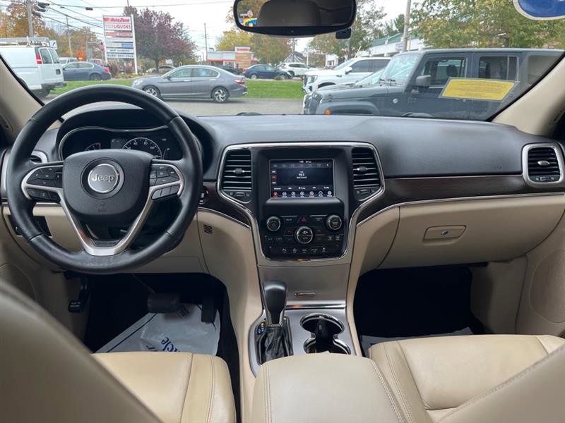 Used 2018 Jeep Grand Cherokee Limited image 20
