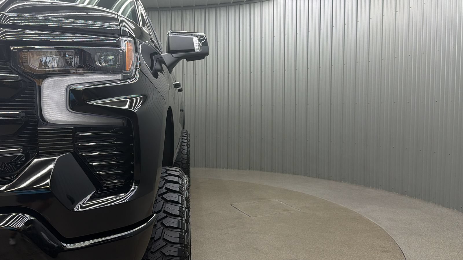 Used 2026 Chevrolet Silverado 1500 High Country w/ Midnight Edition AWD/4WD image 16