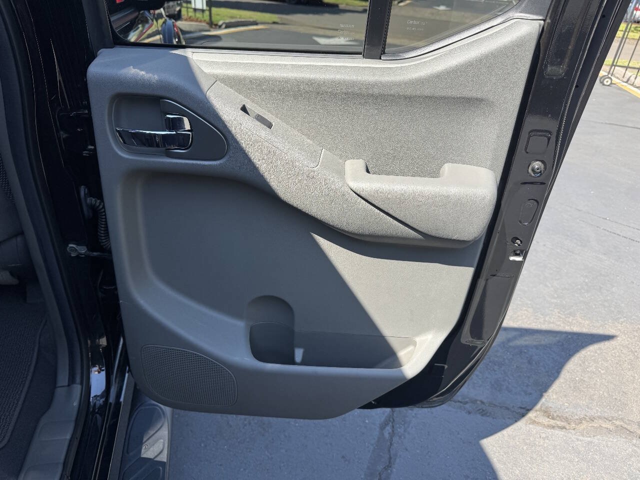 Used 2019 Nissan Frontier SV w/ Value Truck Package AWD/4WD image 15