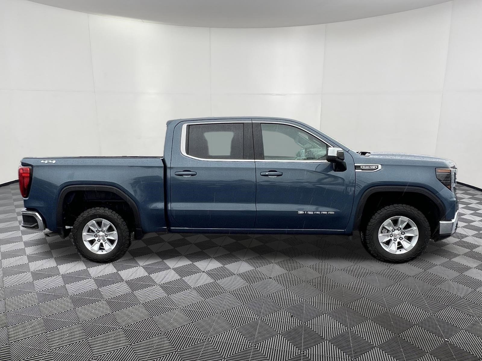 Used 2024 GMC Sierra 1500 SLE AWD/4WD image 7