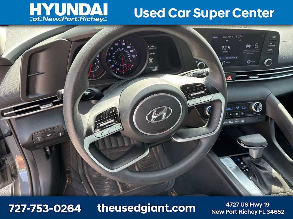 Used 2023 Hyundai Elantra SEL image 10