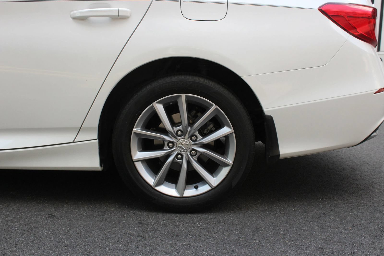 Used 2021 Honda Accord LX image 10