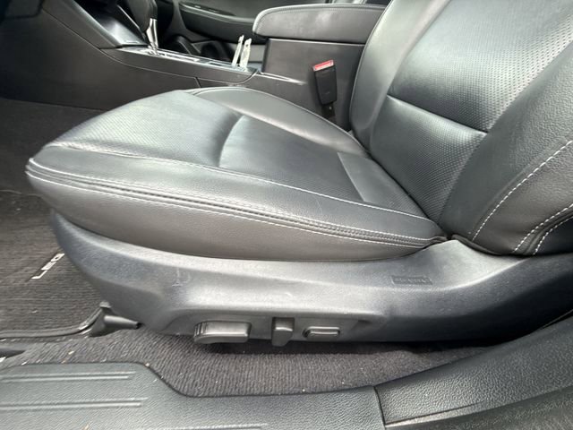 Used 2017 Subaru Legacy 3.6R Limited image 12