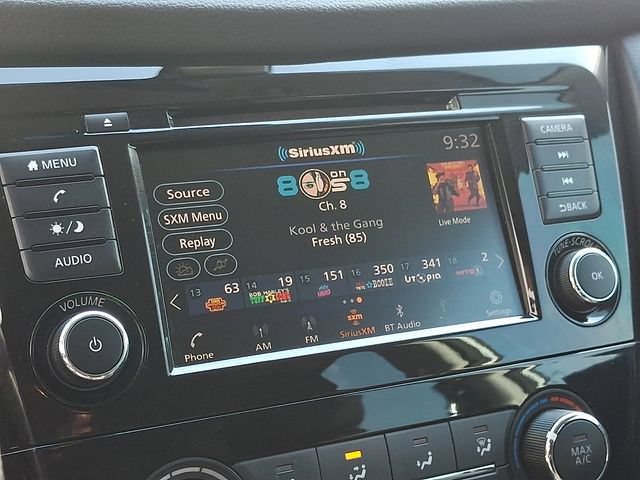 Used 2020 Nissan Rogue S FWD image 17