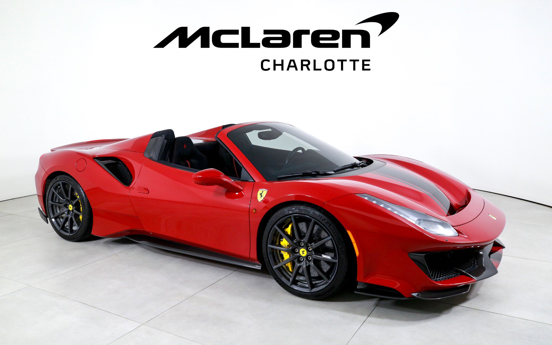 Used 2020 Ferrari 488 Pista Spider image 2