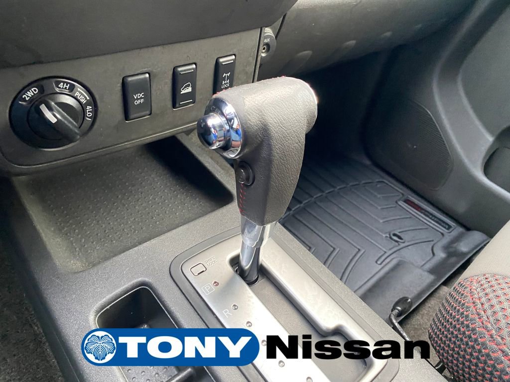 Used 2011 Nissan Frontier PRO-4X AWD/4WD image 35