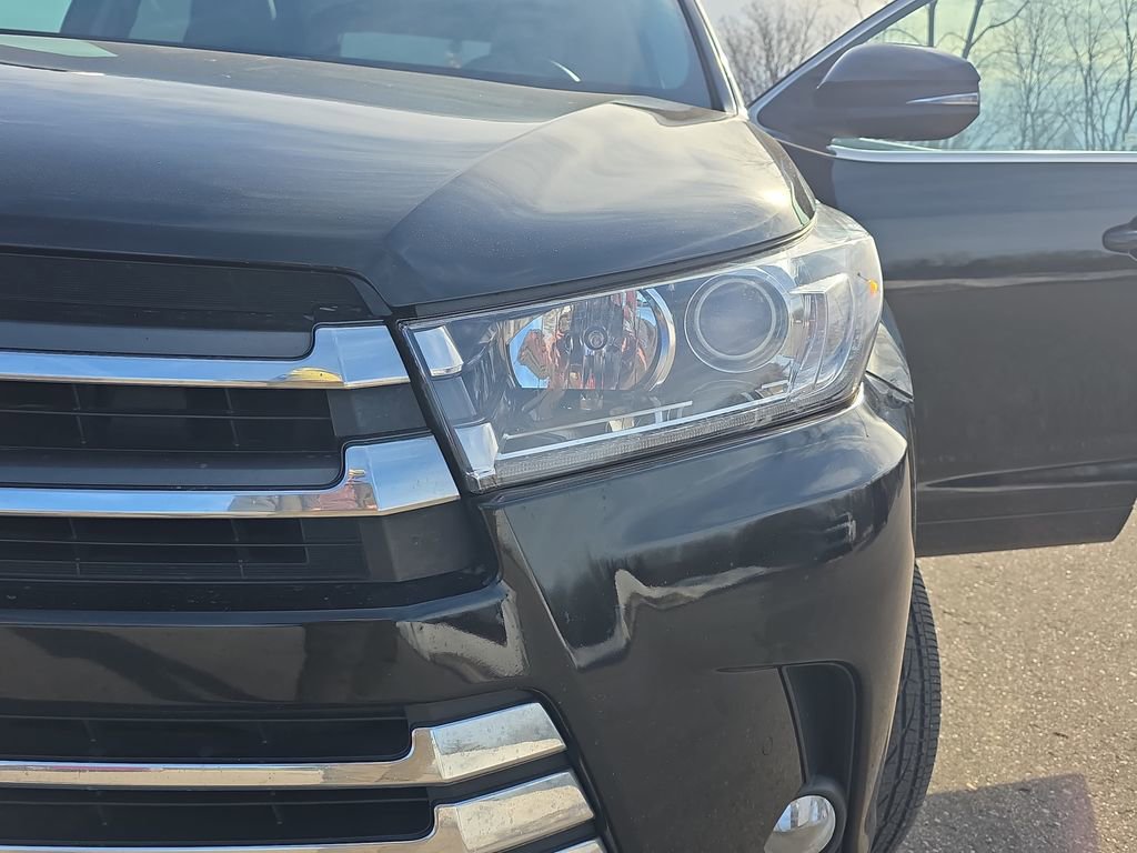 Used 2017 Toyota Highlander Limited Platinum image 33