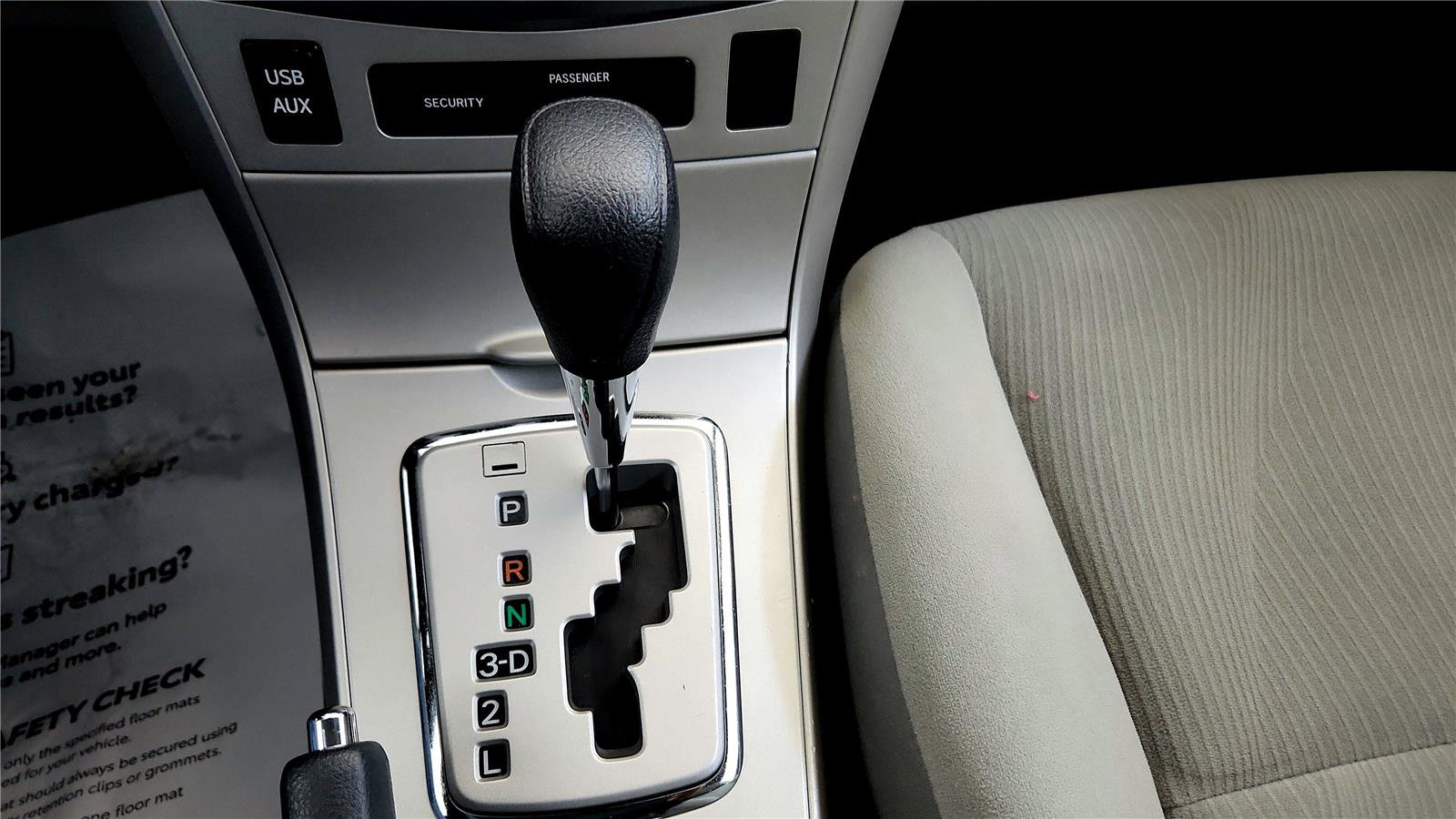 Used 2013 Toyota Corolla LE FWD image 28