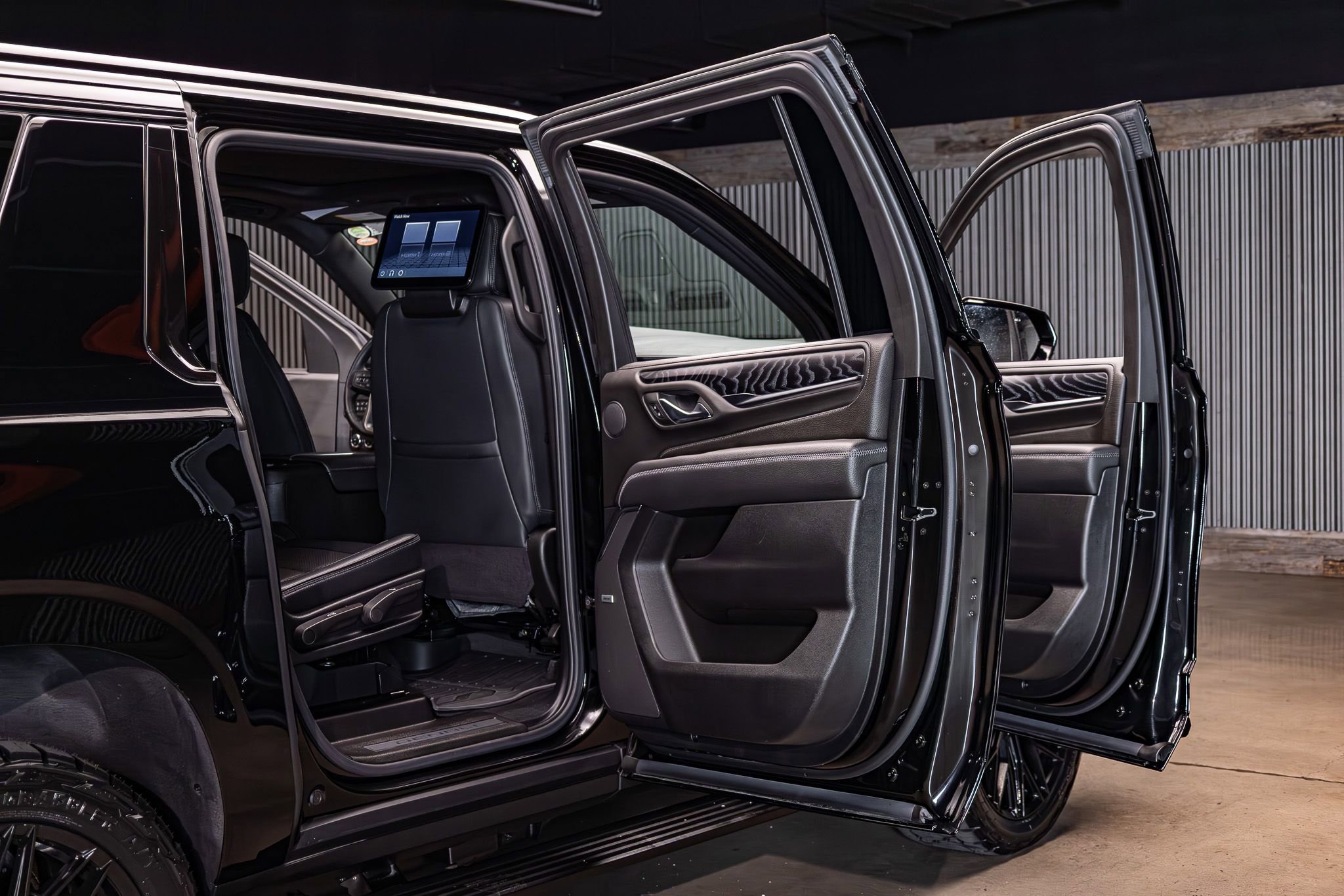 Used 2024 GMC Yukon XL Denali w/ Denali Reserve Package image 31