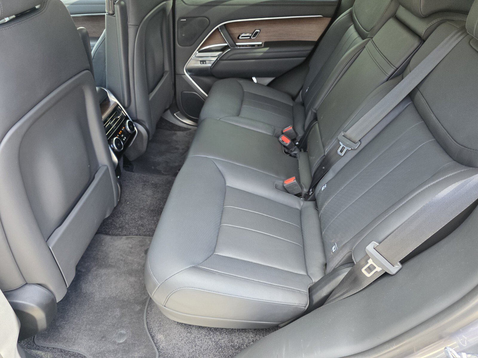 Certified 2024 Land Rover Range Rover SE AWD/4WD image 14