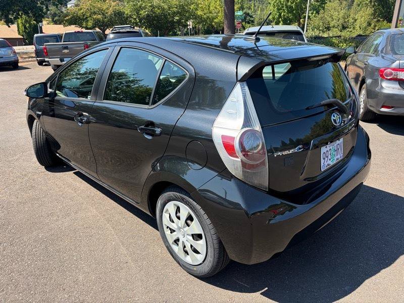 Used 2012 Toyota Prius C Three FWD image 5