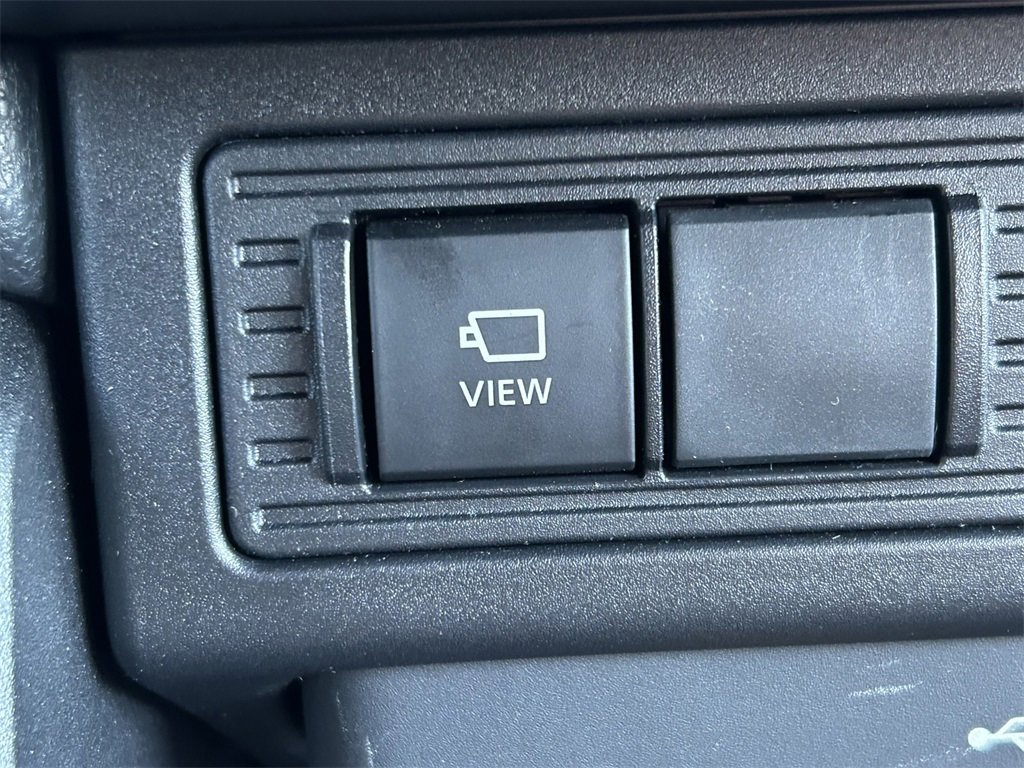 Used 2025 Toyota Land Cruiser image 39