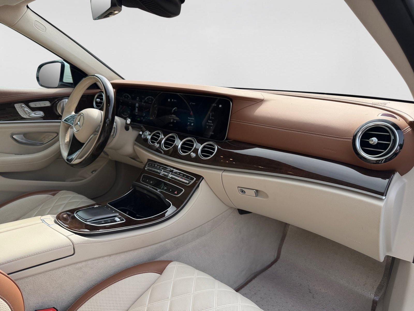 Used 2022 Mercedes-Benz E 450 4MATIC Sedan image 23
