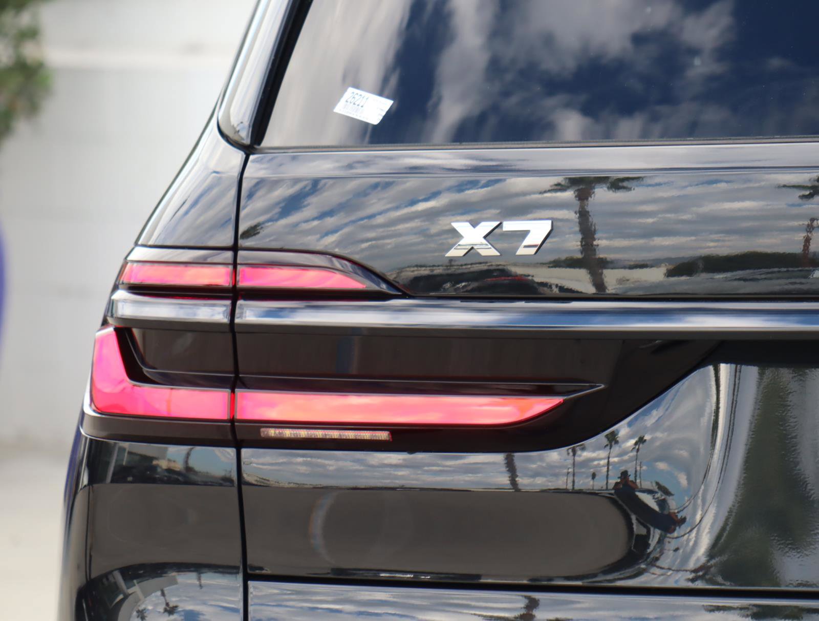 New 2026 BMW X7 M60i image 6