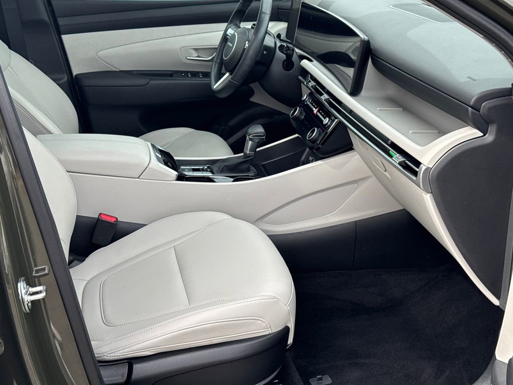 Certified 2025 Hyundai Tucson SEL FWD image 13