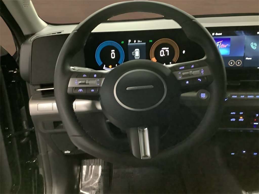 Used 2025 Hyundai Kona SEL image 24